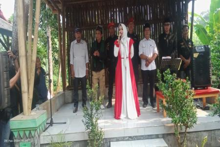RATU AGENG REKAWATI SAYA TETAP BER