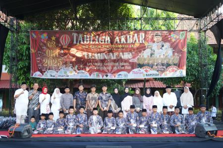 Ikasman1k Guyur Berkah Tabligh Akbar Khitan Massal dan Santunan Yatim 