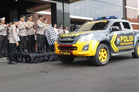 Kapolda Jatim Lepas 79 Personel Pamapta Maksimalkan Pelayanan Terpadu 