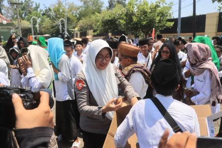 Kapolres Probolinggo Sampaikan Terima Kasih Aksi Damai Ribuan Santri d